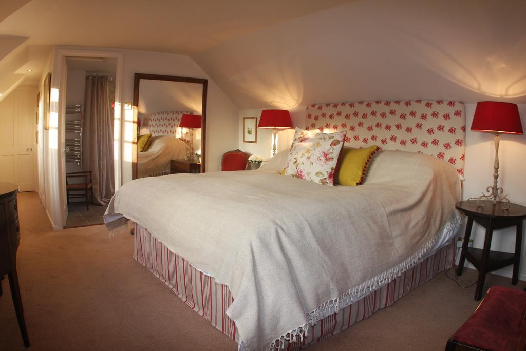 Bed and Breakfast Brook Farm Тонтон Номер фото