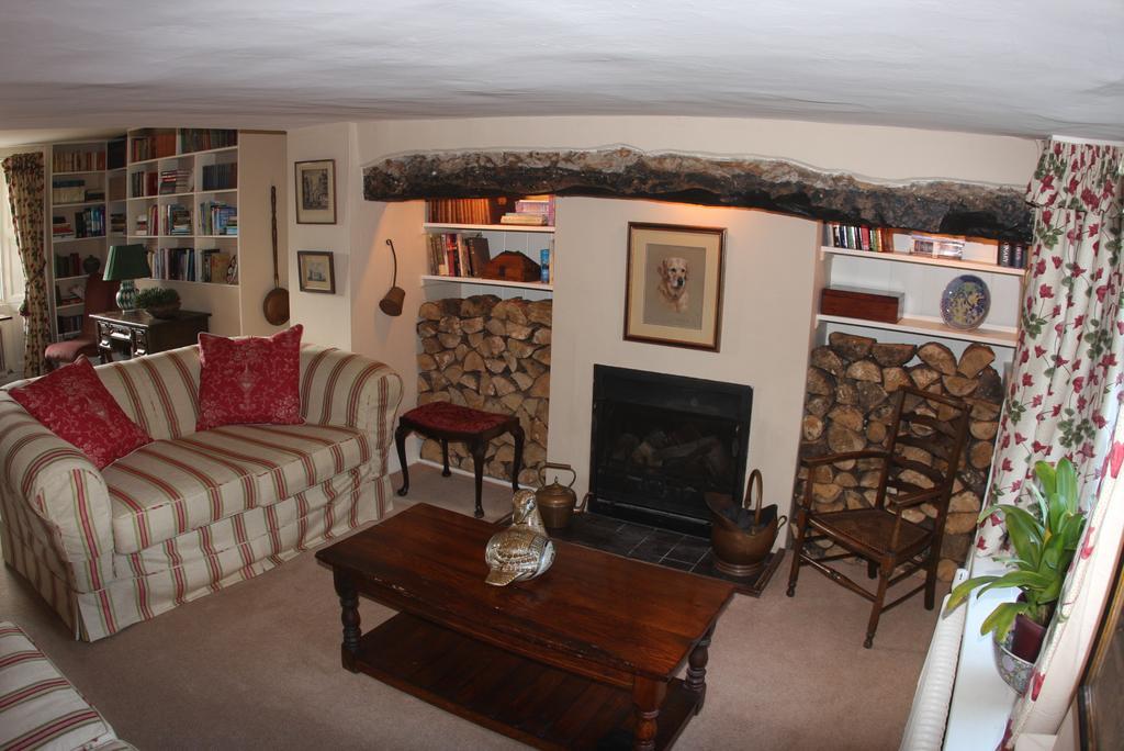 Bed and Breakfast Brook Farm Тонтон Экстерьер фото
